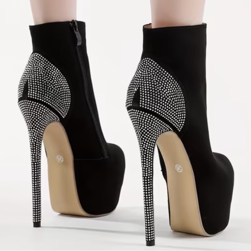 Source Unknown Black Rhinestone Heeled Boots